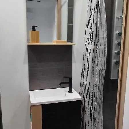 Calme Climatise, Wi-fi, Arrivee Autonome Lägenhet